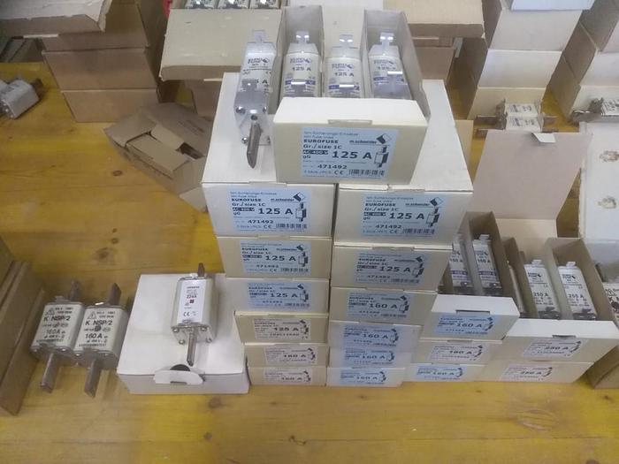 583 pezzi di fusibili NH nuovi da 6A a 1600A vari produttori merce insolvente come nuovi -80%