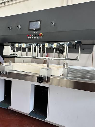 MANUAL STRIPPING BLANKING