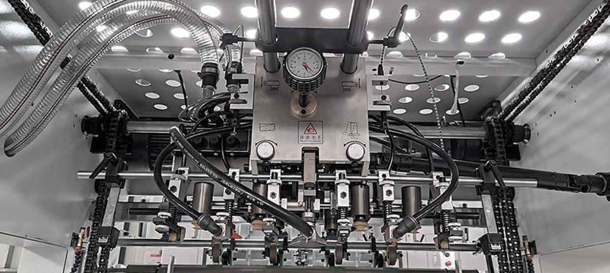 Die Cutting&Embossing&Foil Stamping Machine 1080CEF