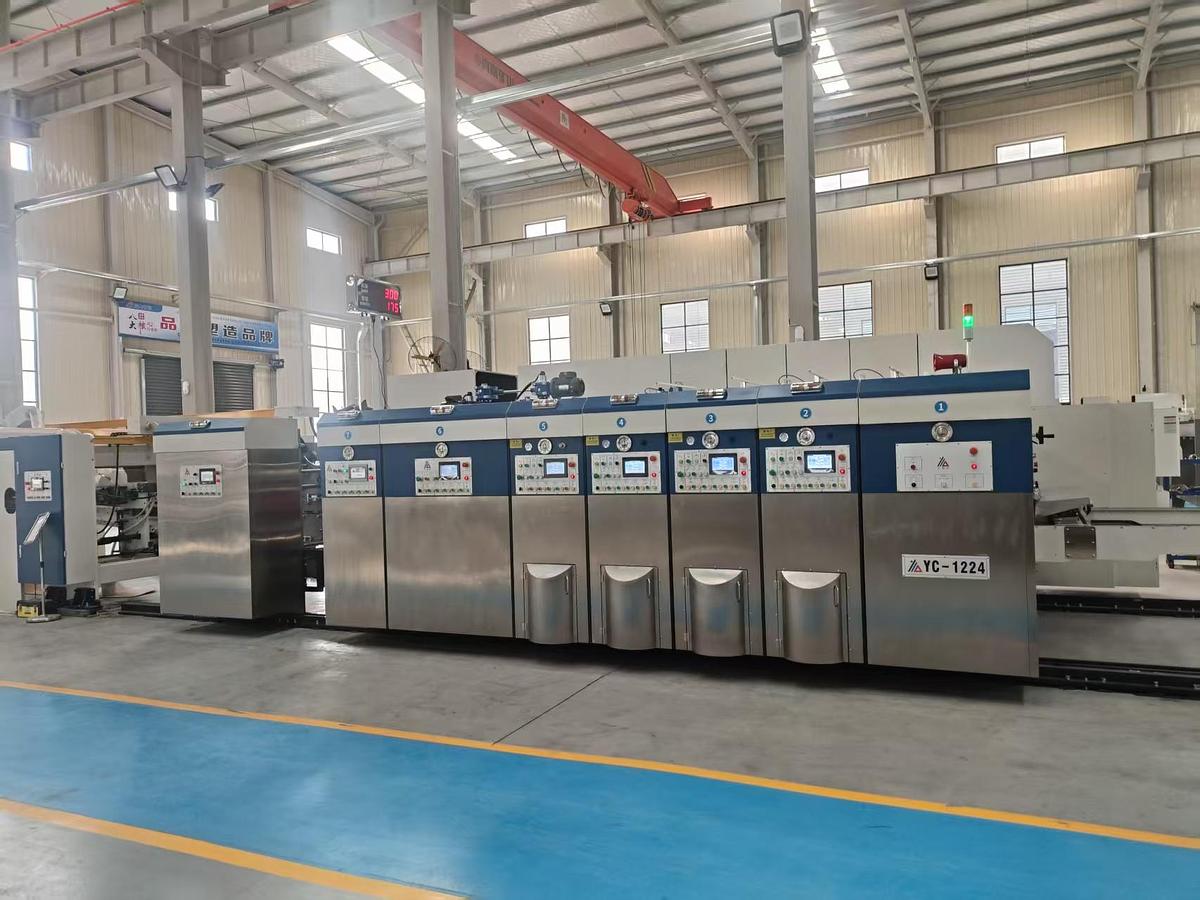 4-colour Flexo Press with rotary die-cutter and palletised collection