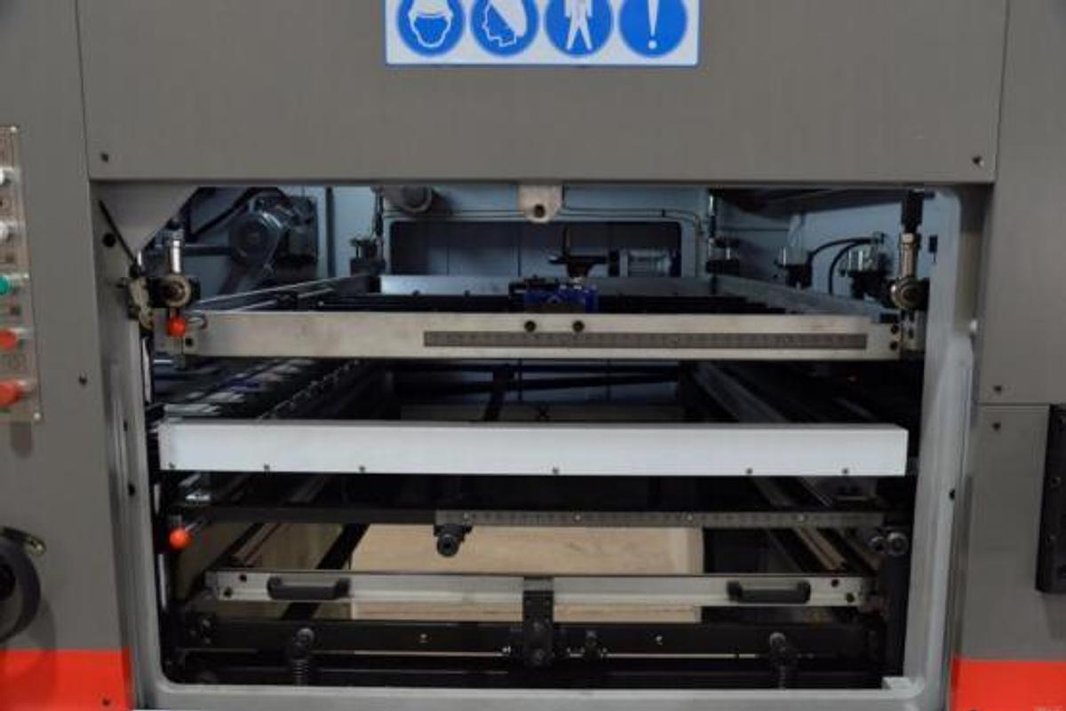 BBS C1500H cutting&creasing machine with stripping station