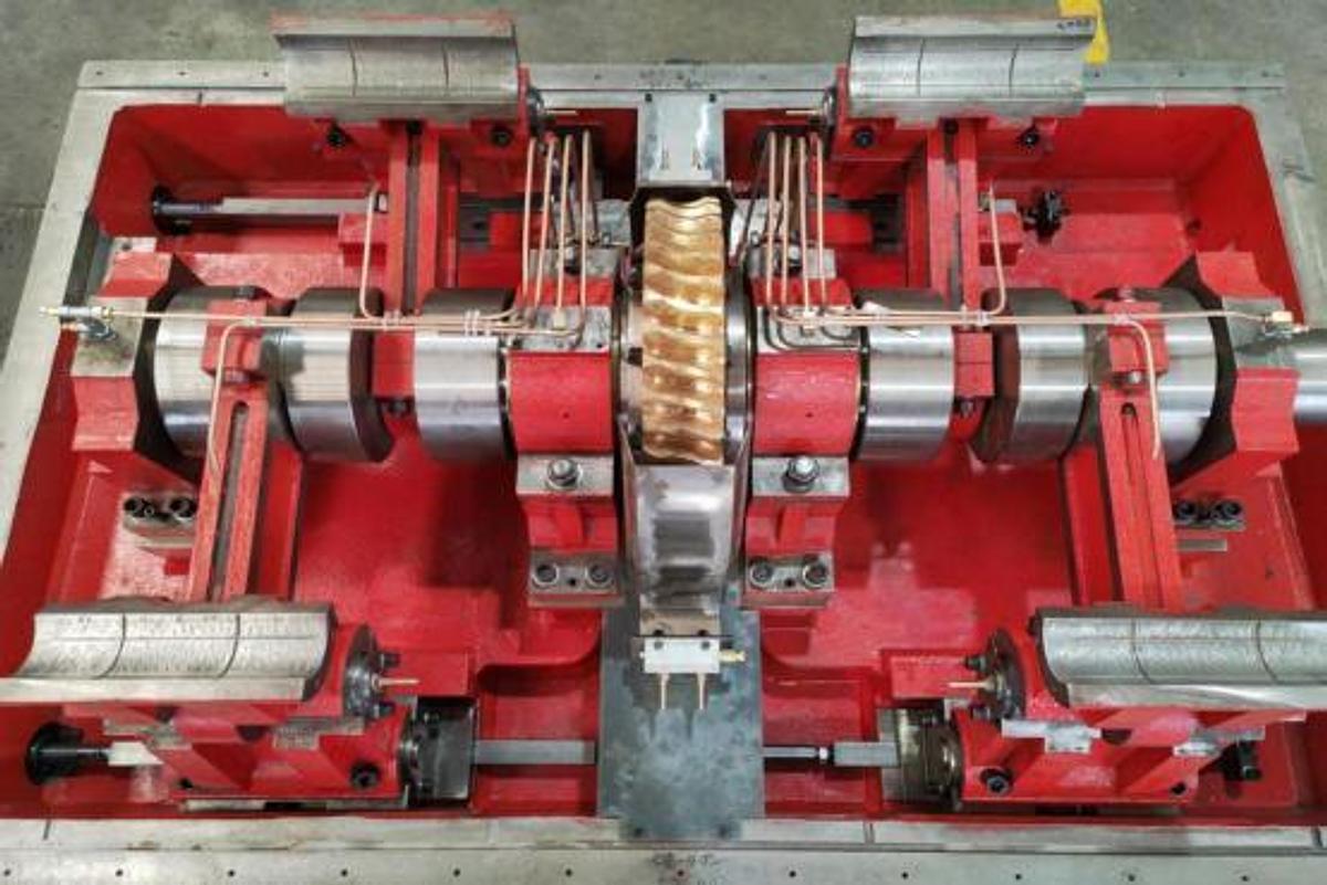 BBS C1500H cutting&creasing machine with stripping station