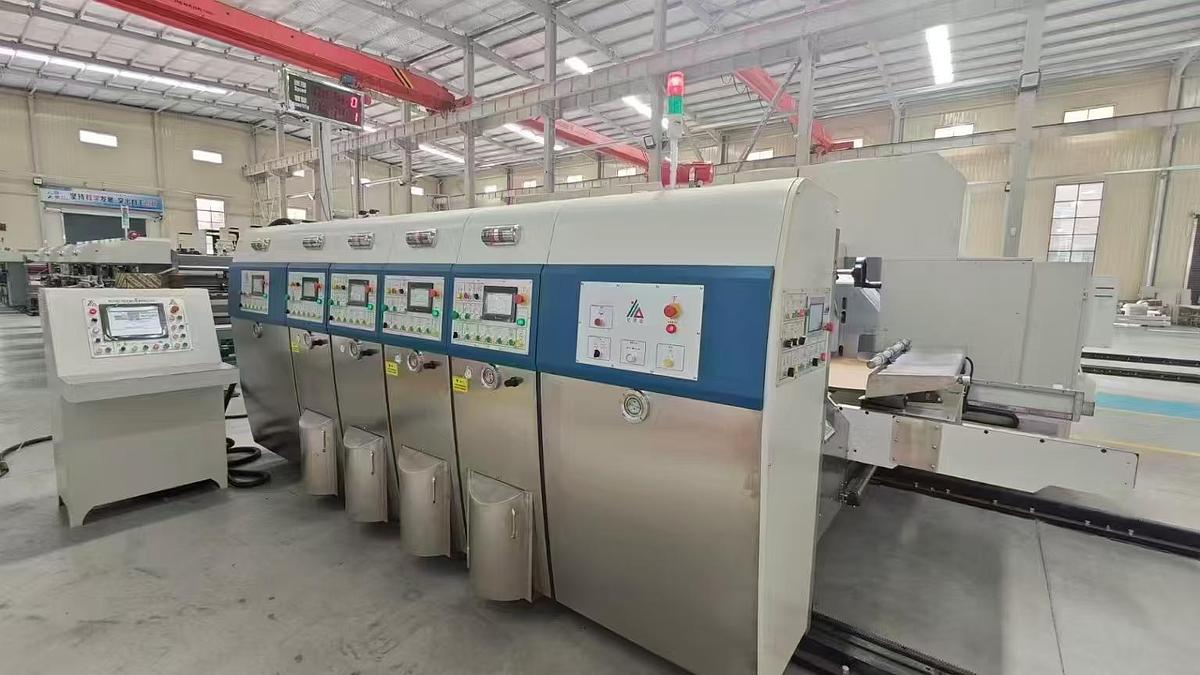 4-colour Flexo Press with rotary die-cutter and palletised collection