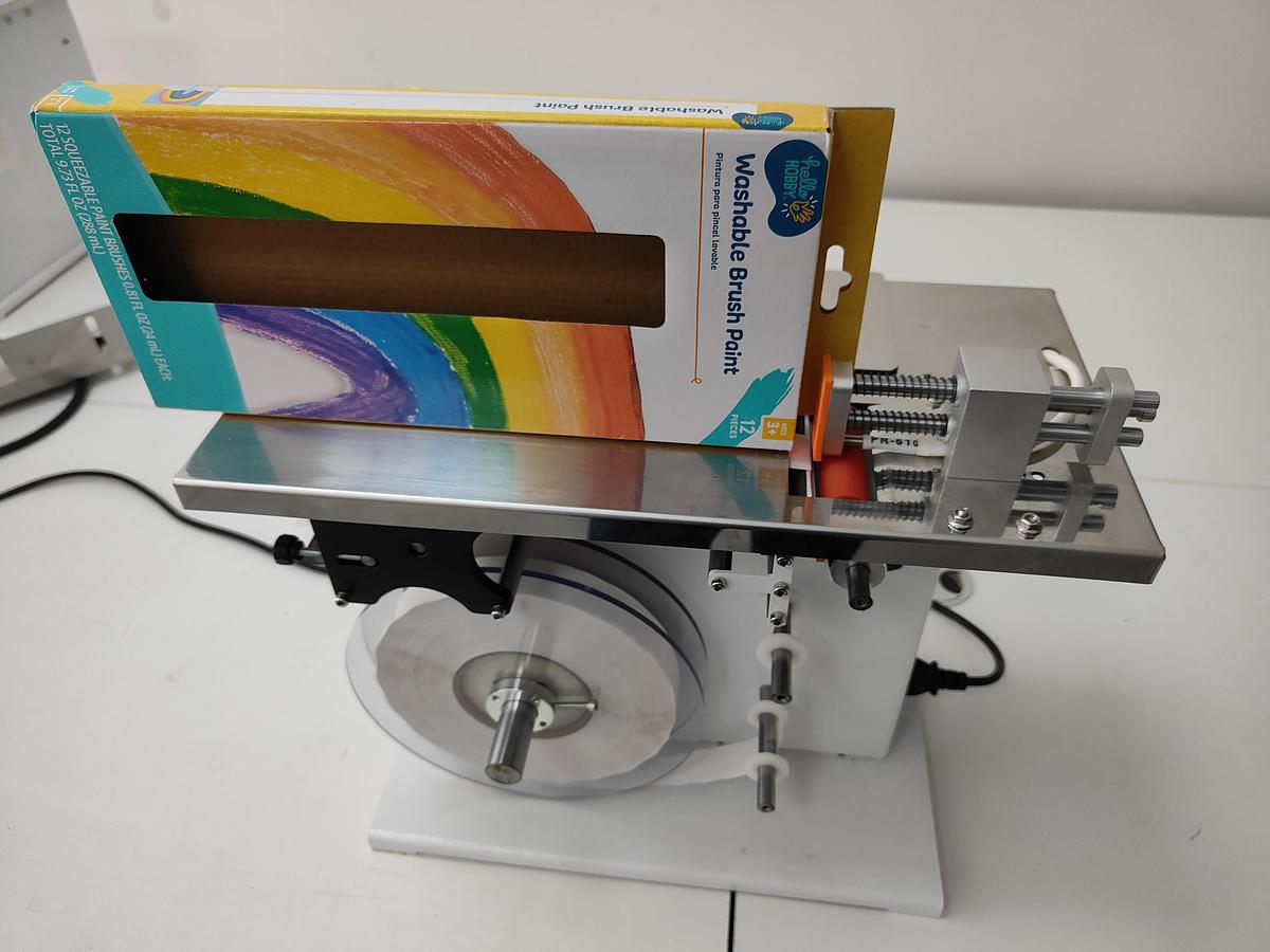 Labeling machine Vertical Type