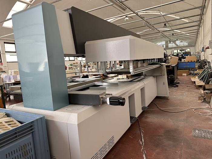 MANUAL STRIPPING BLANKING