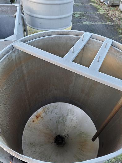 Used Zbiornik BERTRUZZI SCC076, nierdzewny, jednopłaszczowy, pojemność 1.000 l