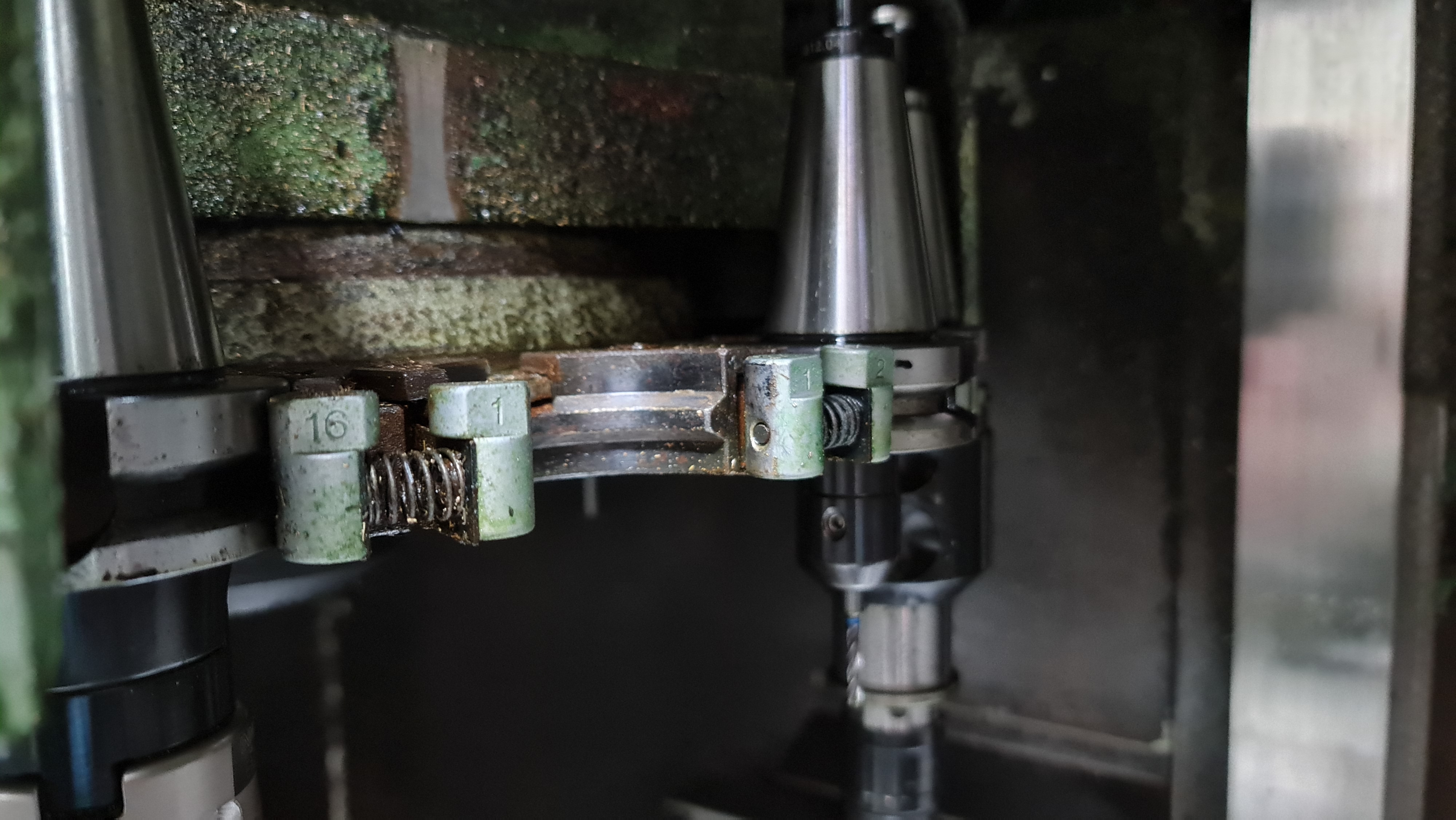 Gebruikt LEADWELL MCV OP