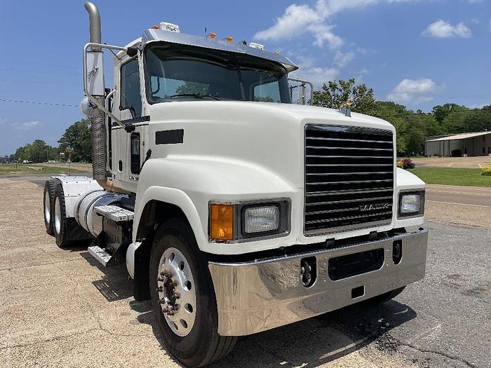 Used 2013 Mack Trucks, Incorporated CHU613