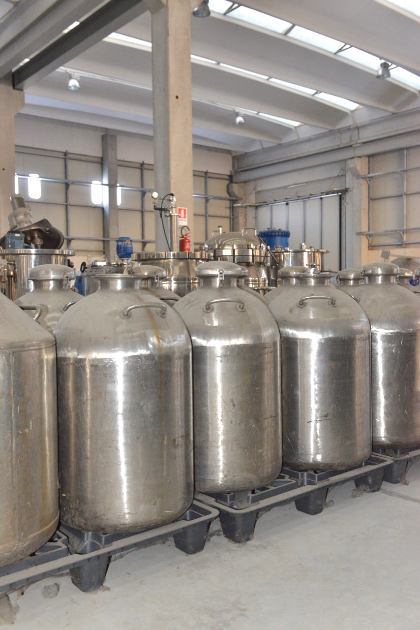 Used 150 liter tank