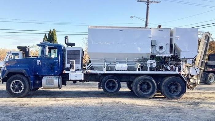 Used 1995 Mack/Zimmerman 11 YD Volumetric Concrete Mixer Truck