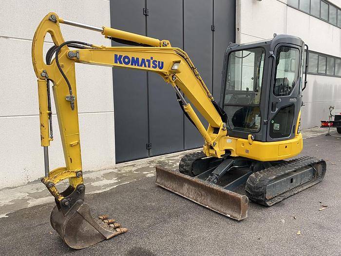 Usato 2011 KOMATSU PC35 MR-3