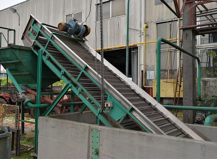 Used Linia do przerobu pomidorów na pastę pomidorową o wydajności 200 t świeżych pomidorów na dobę ze stacją wyparną 2-stopniową firmy MANZINI