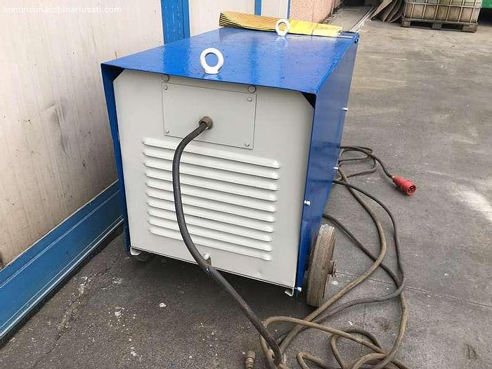 Usato SALDATRICE FEMAS ELETTRODO 250 A
