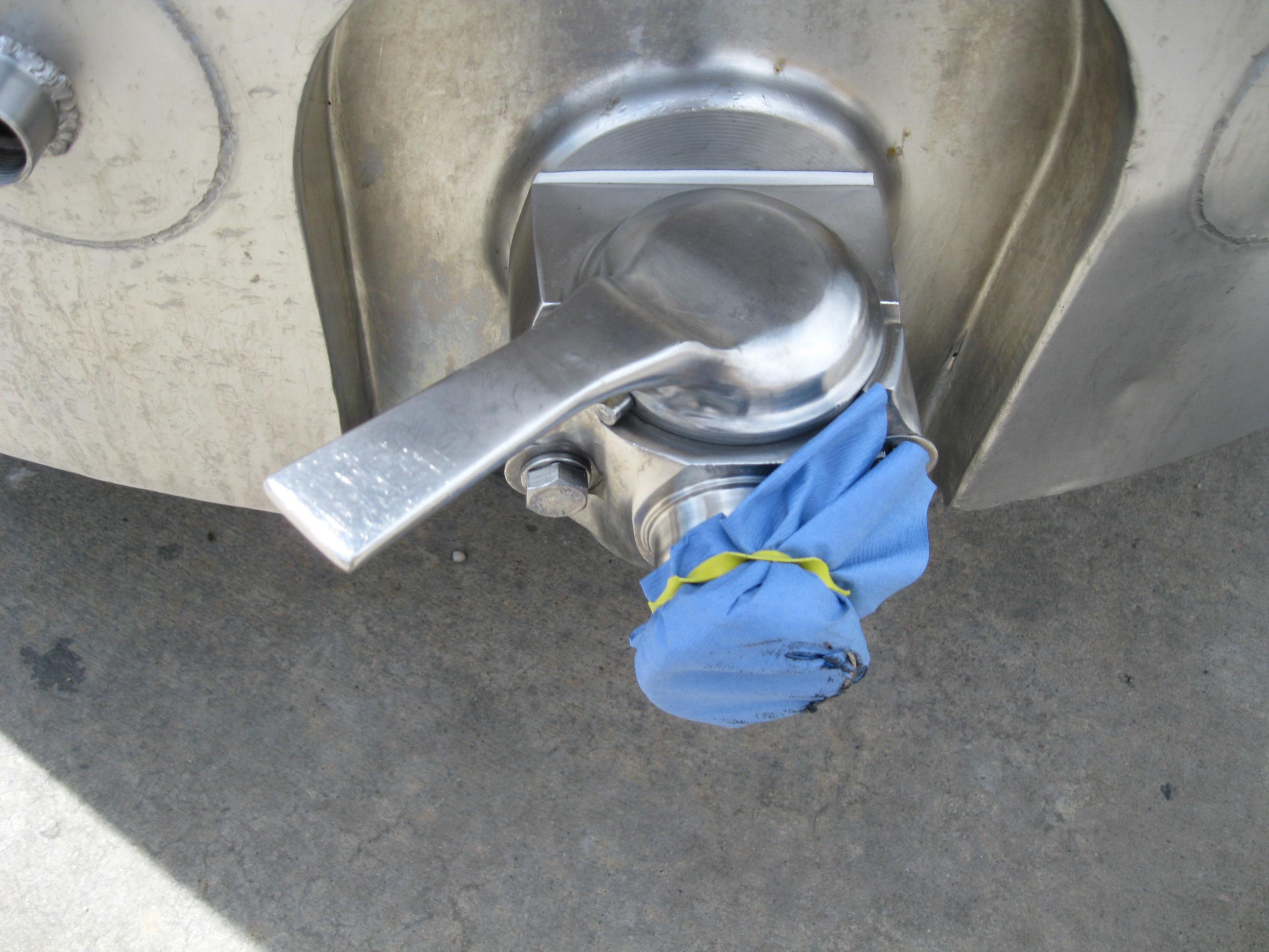 Used 500 GALLON VAT PASTEURIZER. WITH USED COMPONENTS