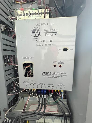 Used 2006 Haas SL-20T with Haas Servo 300 Barfeeder