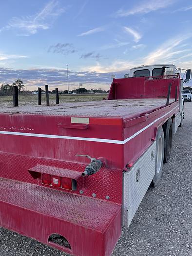Used Item 0560 : 2004 Sterling Support Truck (4x6)