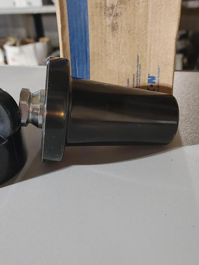 Used EATON COOPER DIP625C DEADEND PLUG 16.2 KV L-G 125KV BIL (110)