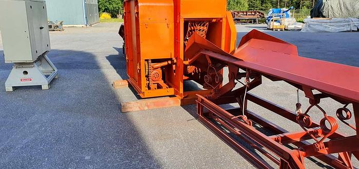 Refurbished Valonkone VK26 debarking machine