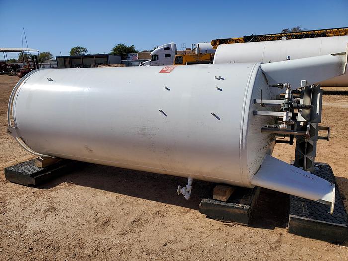 Used 1967 900 Gal. O2