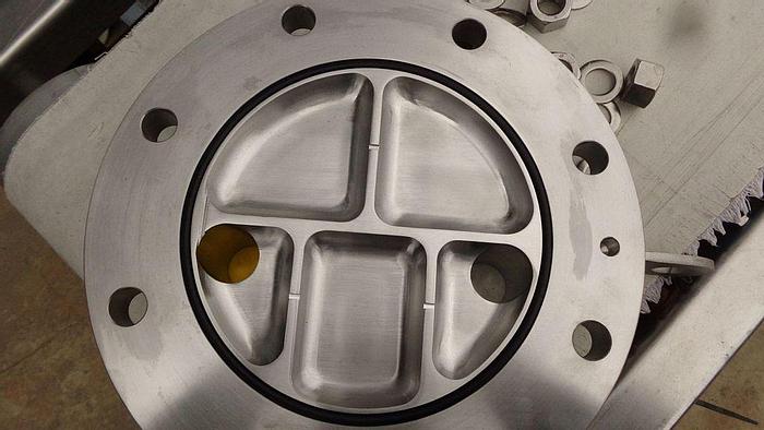 Unused Heat Exchanger, Shell & Tube, 88 SF, 316 S/st, FV, 150 PSI #S742982