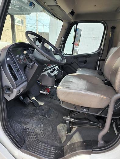 Used 2017 Elliott G85R Sign Crane on 2017 Freightliner M2-106 6x4 Reg Cab Flatbed Truck - MB7599