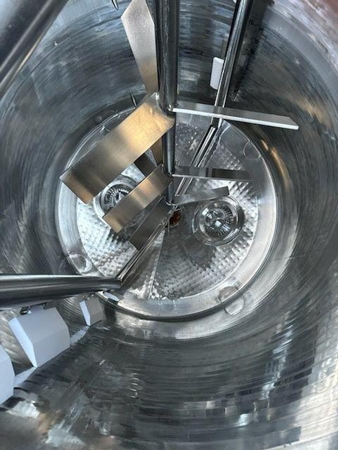 5000 Gallon Stainless Steel Jacketed Mixing Tank with Agitator