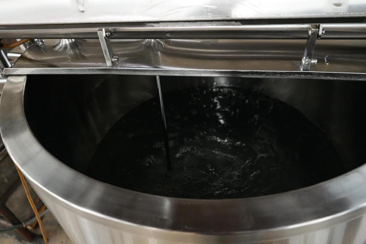 250 Gallon Stainless Steel Jacketed Mixing Tank with Agitator