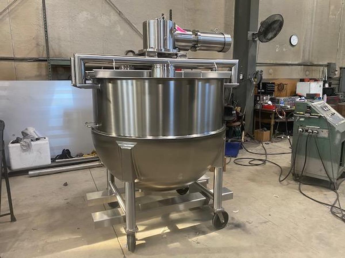 200 Gallon Stainless Steel Steam Jacketed Kettle with Agitator