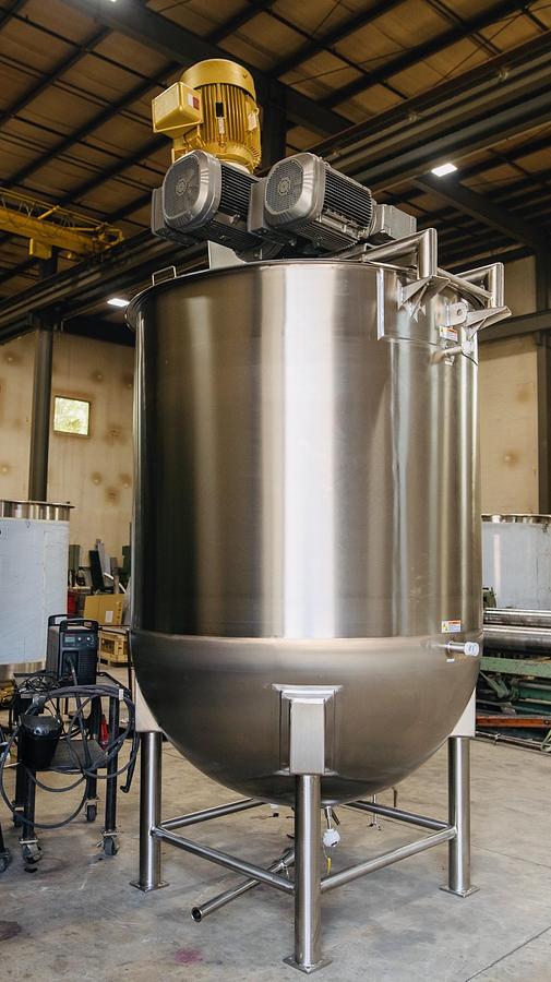1000 Gallon Stainless Steel Steam Jacketed Kettle with Agitator