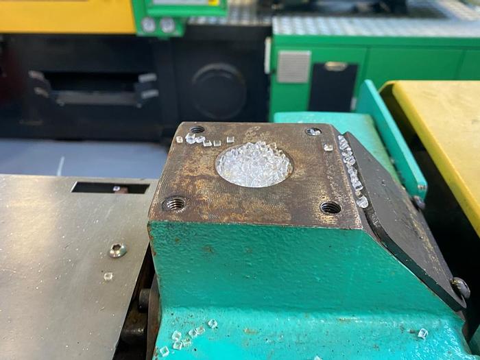 Used 1997 Arburg Allrounder Selecta 270S 250-60 Injection Moulding Machine