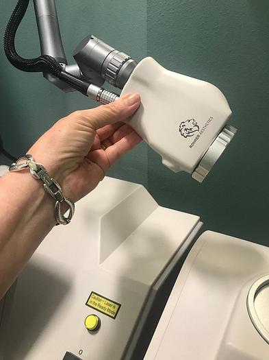 Used 2017 Rohrer Phoenix Co2 Laser: Wrinkles, Skin resurfacing, Vaginal Rejuvenation