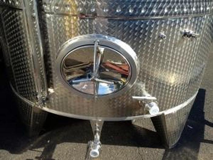 New Stock Letina 2310Gal/8750L Closed Top Jacketed Storage Tank