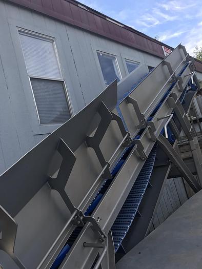 Used INCLINE CONVEYOR - FLIGHTED