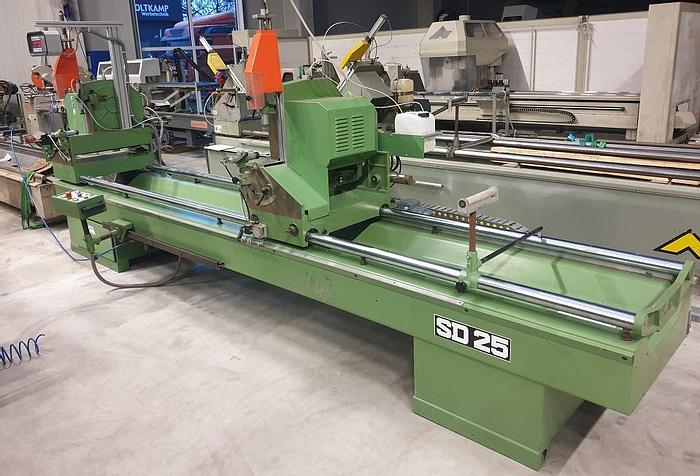 Gebraucht Doppelgehrungssäge Wegoma SD 25 mit Beckhoffsteuerung