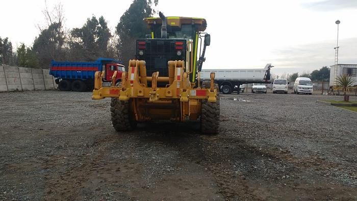 Usado 2011 JOHN DEERE 772G/GP