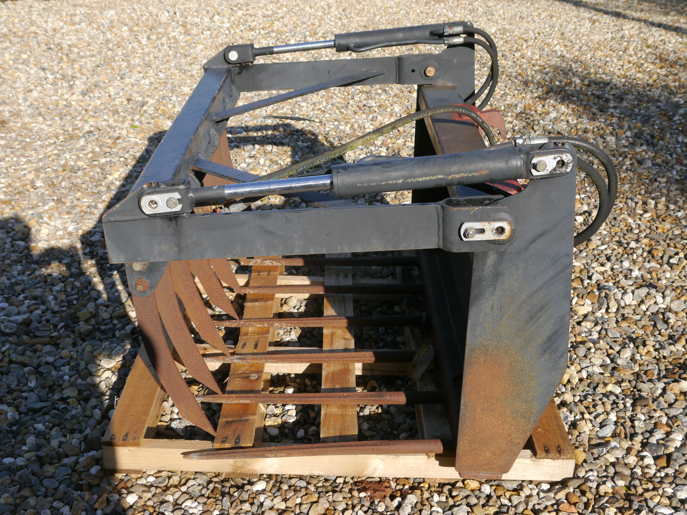 Used Quicke Muck Grab