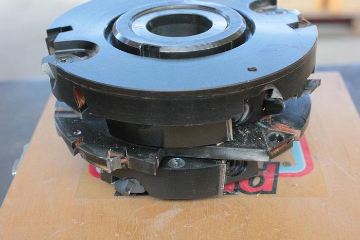 Used Gruppo utensili serramento usato