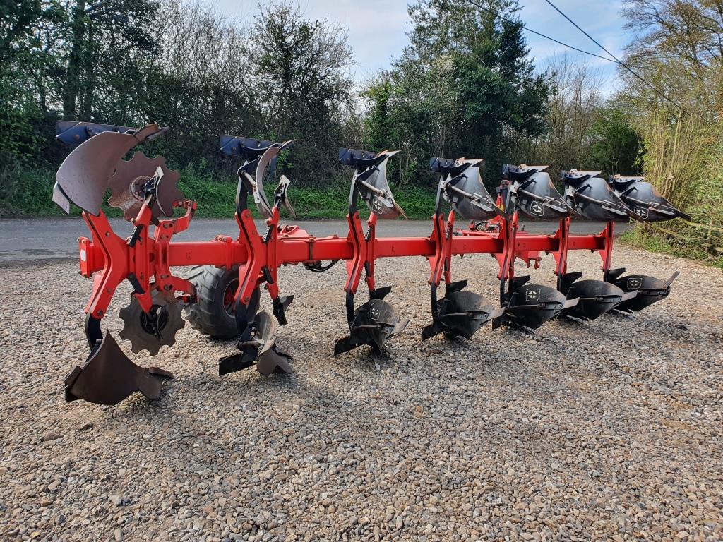 Used Gregoire Besson HRPC7 Plough