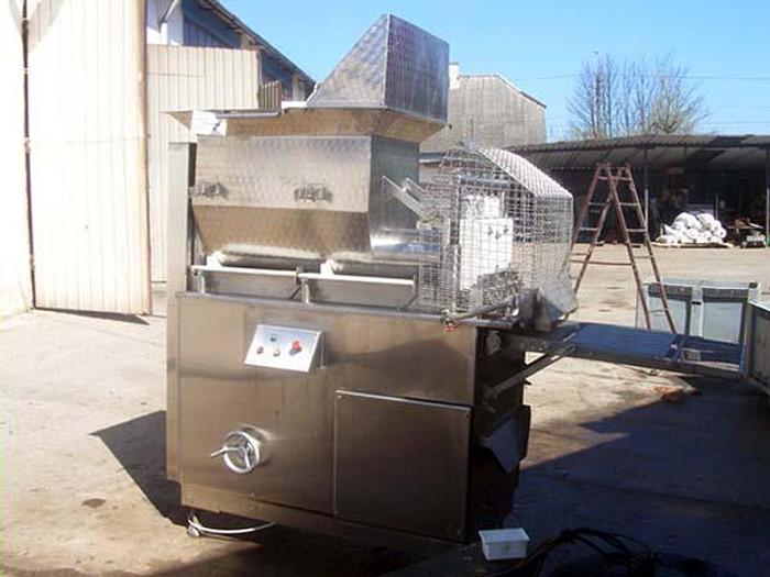 Used Molding machine type GIGANT M6 - producer "Square" Sweden