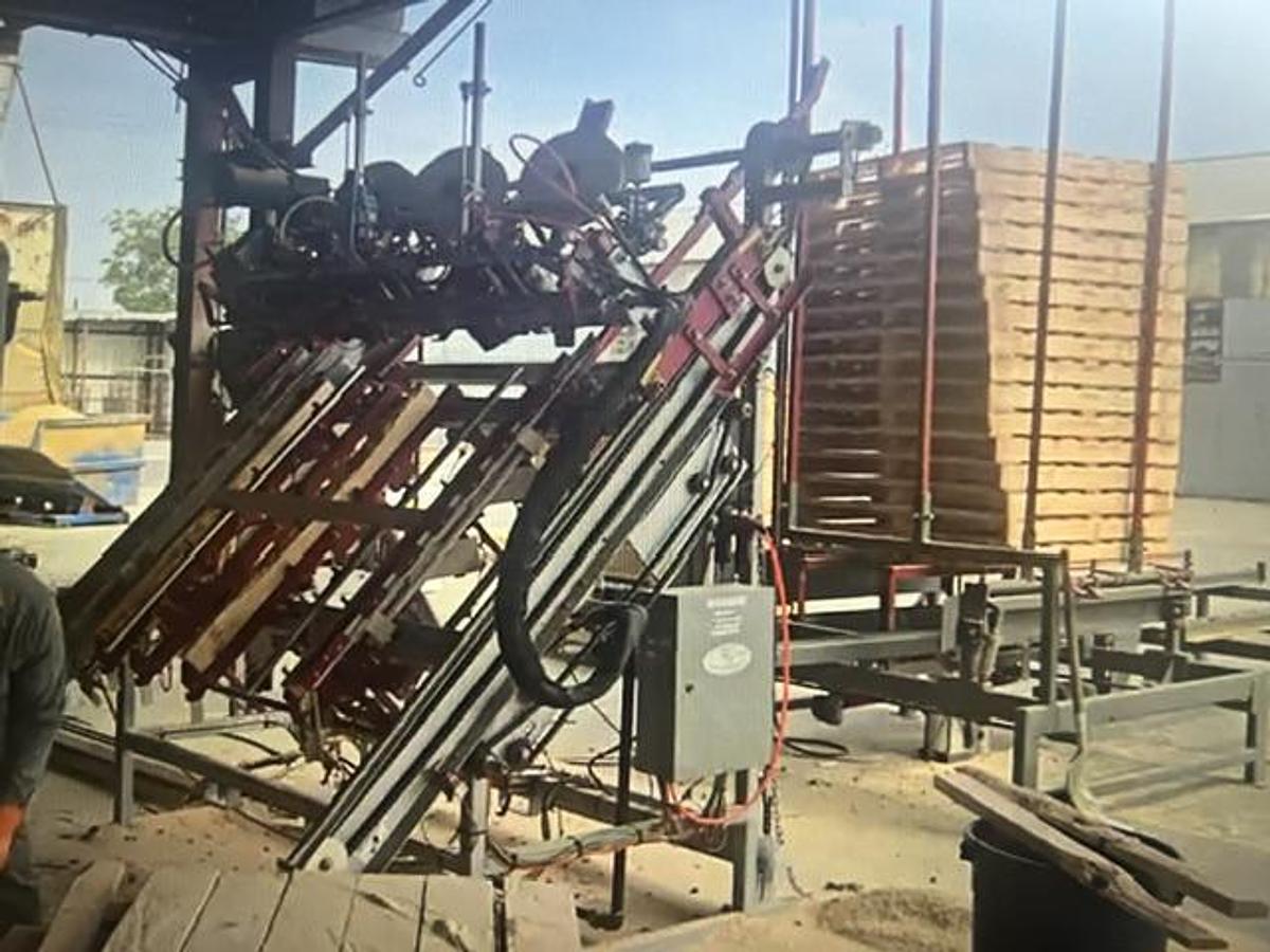 Used SOLD-2019 WOODPECKER JR NAILING MACHINE