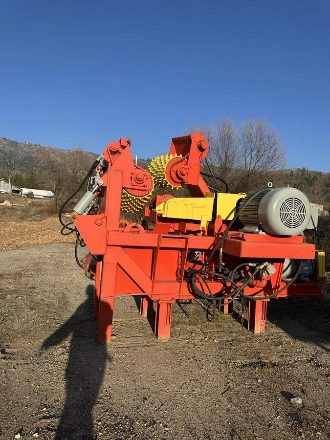 Used USED MORBARK DEBARKER