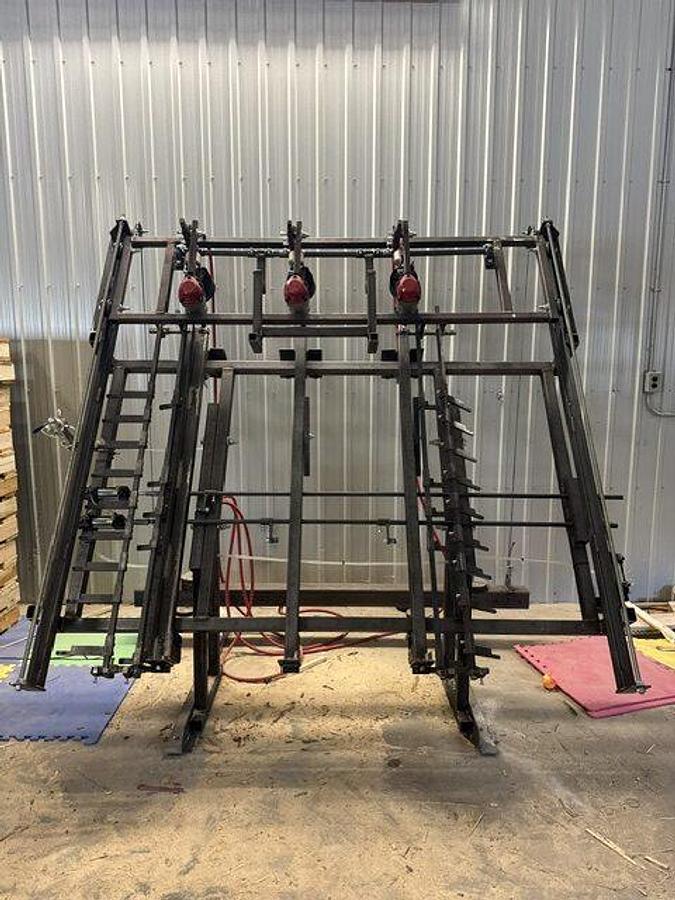 Used USED NAILING STATION