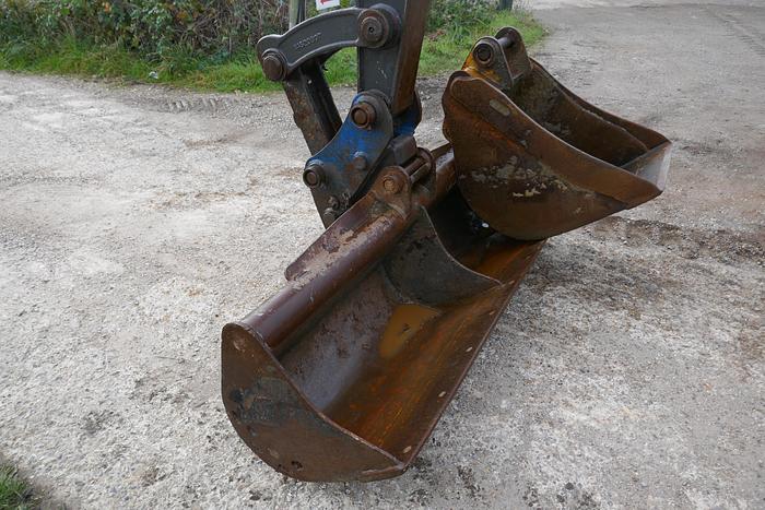 Used 2006 VOLVO ECR88