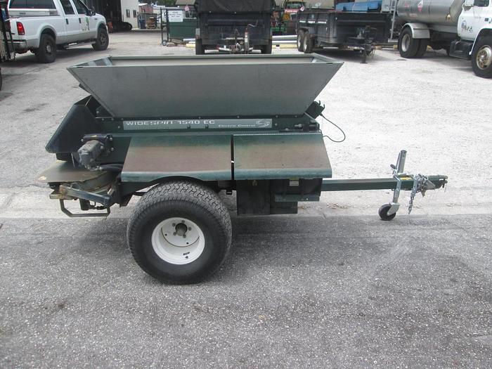 Used Turfco Widespin 1540 EC Top Dresser