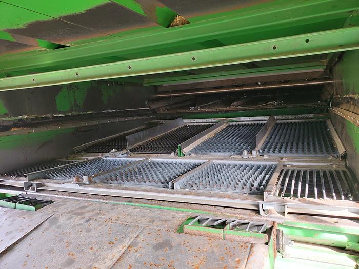 Used ** Auction ** 1996 John Deere 9500 SideHill Combine w/ 25' Header