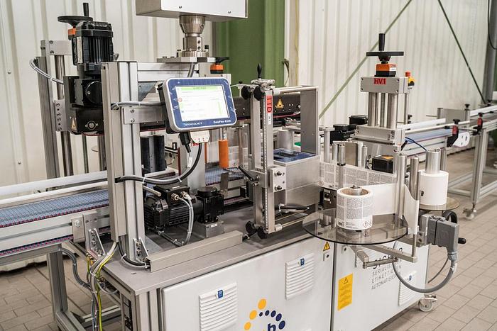 Used Fully automatic labeling machine