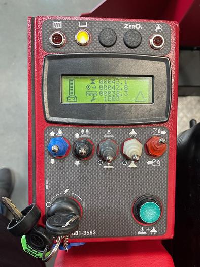 Used 2022 FACTORY CAT GTR V2.0 RIDER FLOOR SCRUBBER (33" CYLINDRICAL)