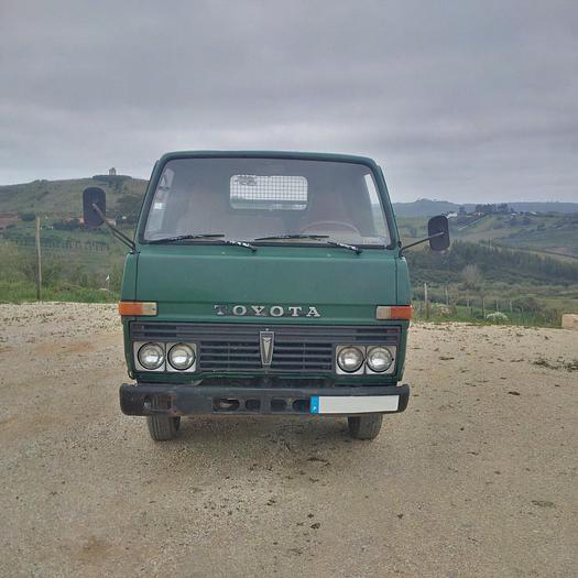 Usado 1980 TOYOTA Dyna BU30 300 on 6 studs truck