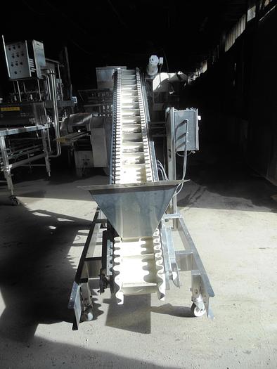 Used Conveyor, Belt, 10" X 10'8" Incline, Bucket, S/St, Portable, #S742620