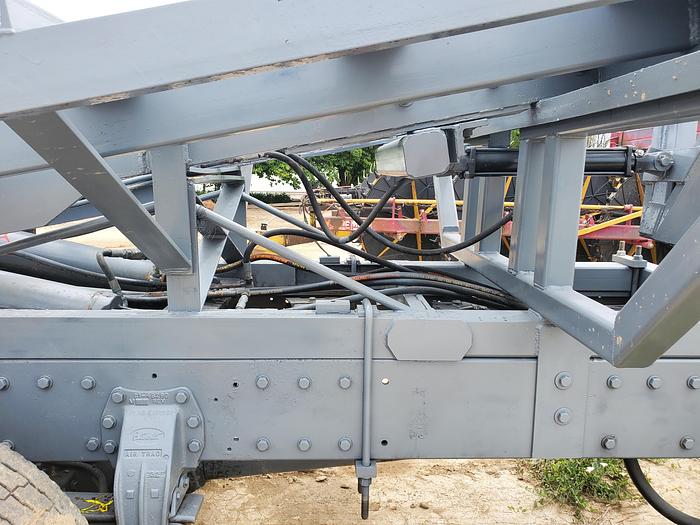 Used 1990 Peterbilt w/ New Holland 1051 Stack Retriever